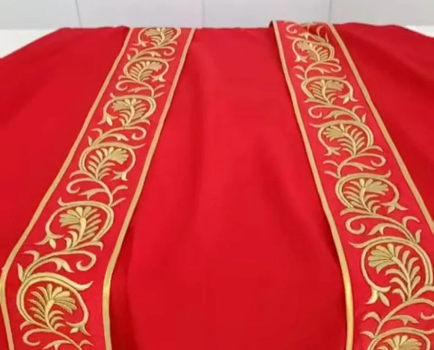 Imam dan umat merayakan ekaristi bersama di Gereja SMDTBA Tulungagung