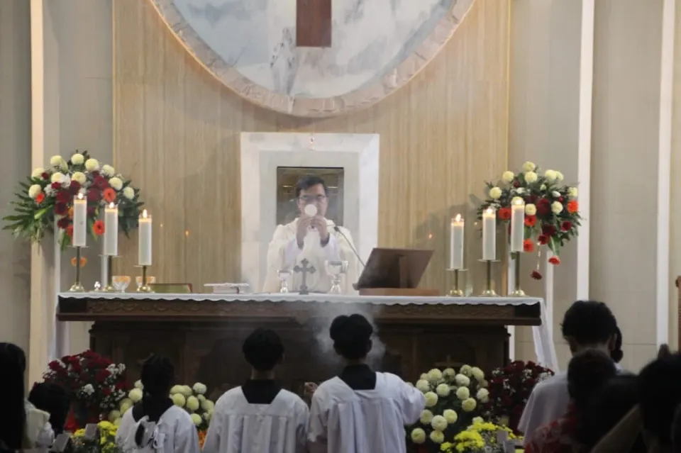 Makna Tersembunyi dalam Misa Katolik yang Jarang Disadari