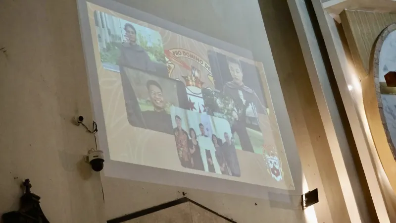 Romo Yohanes Jose Setyawan memimpin Misa Bulan Panggilan di Gereja Katolik Tulungagung