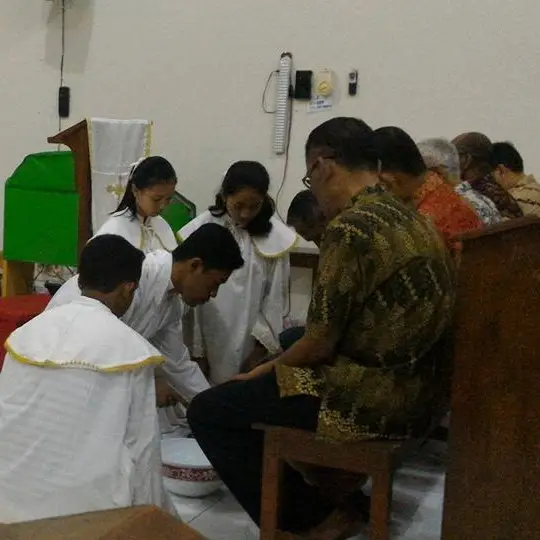 Misa Kamis Putih Stasi Ngunut